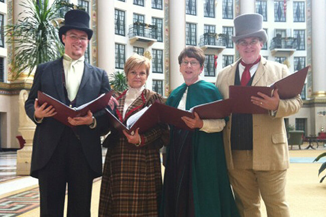 2025 CALENDAR Dickens Carolers